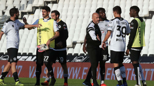 SPEZIA - FIORENTINA 18-10-2020 VINCENZO ITALIANO SI CONGRATULA CON I SUOI RAGAZZI. TASSONE/SILPRESS