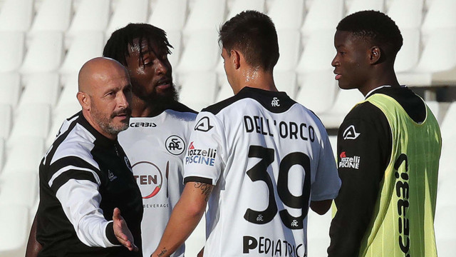 SPEZIA - FIORENTINA 18-10-2020 VINCENZO ITALIANO SI CONGRATULA CON I SUOI RAGAZZI. TASSONE/SILPRESS