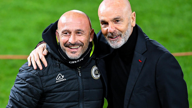 SPEZIA-MILAN 13-02-2021 Vincenzo Italiano (allenatore Spezia)-Stefano Pioli (allenatore Milan) - Saluto iniziale. TASSONE/SILPRESS