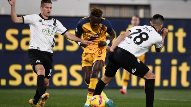 La Spezia 27/02/2022 - campionato di calcio serie A / Spezia-Roma / foto Image Sport
nella foto: Tammy Abraham-Arkadiusz Reca