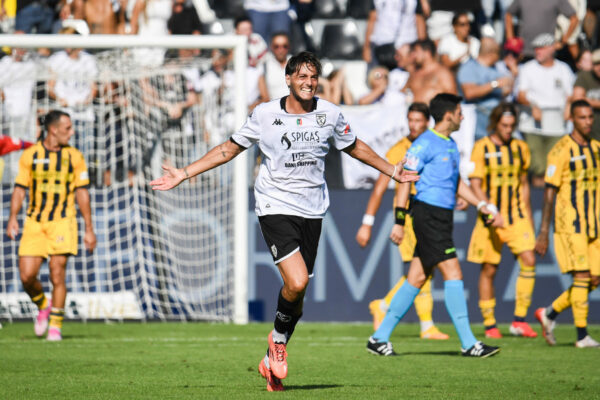 Edoardo Soleri (Spezia) celebrates with teammates after scoring the 1-2 goal  during  Spezia Calcio vs SS Juve Stabia, Italian soccer Serie B match in La Spezia, Italy, September 20 2025